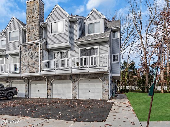 3rd image of 1702 Arthur Street