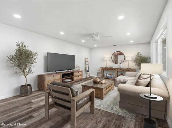 4607 Hixon Cir, Carmichael, CA 95608