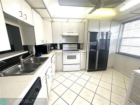 4th image of 2502 Antigua Ter APT K3