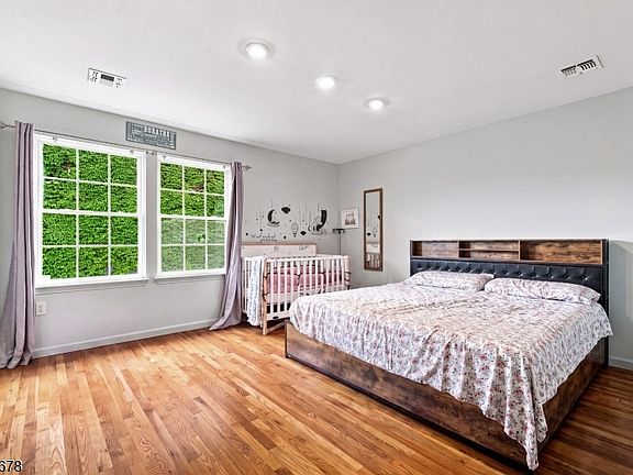 5th image of 312 Orange St