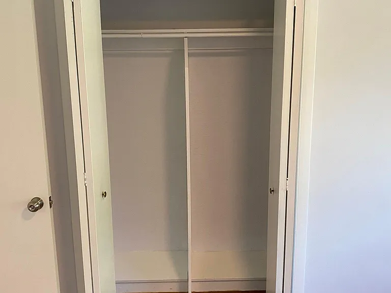 Bedroom 1, Open closet