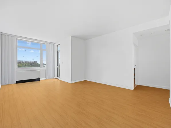 40-28 College Point Boulevard image 15 of 25