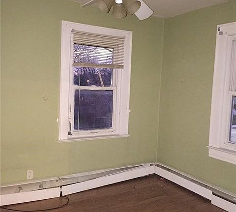 4th image of 37 Nassau Parkway