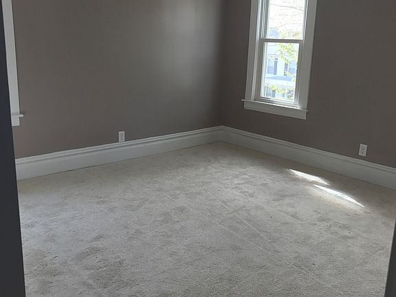 4th image of 2520 Grand Ave