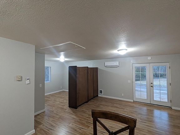 4th image of 1250 E Alta Dr