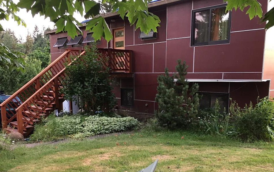 fully modern remodeled home on 2 acres