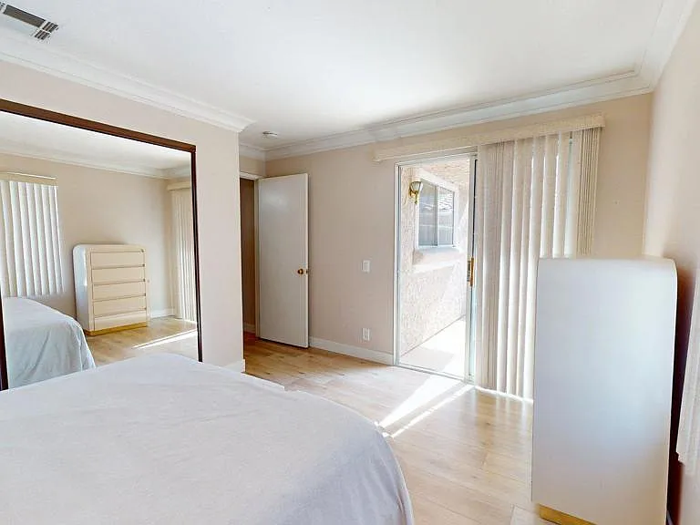 505 S Farrell Dr #O90 — Photo 12