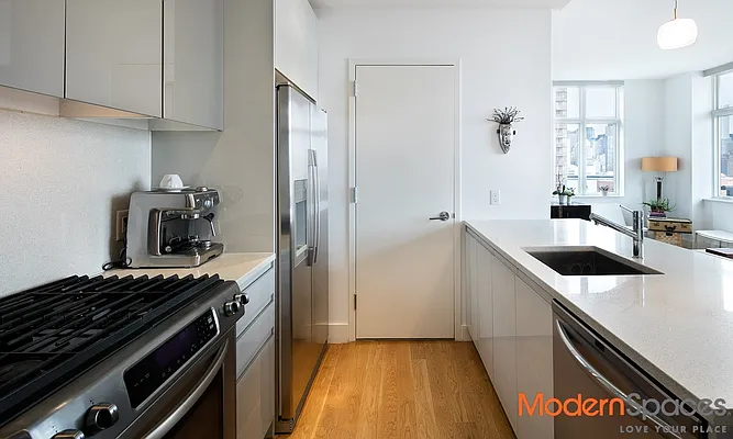 Rented by Modern Spaces | media 3