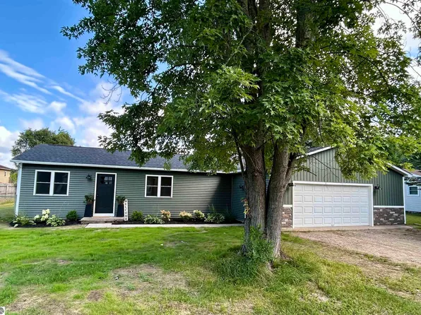 4358 Manor Wood Dr S, Traverse City, MI 49685