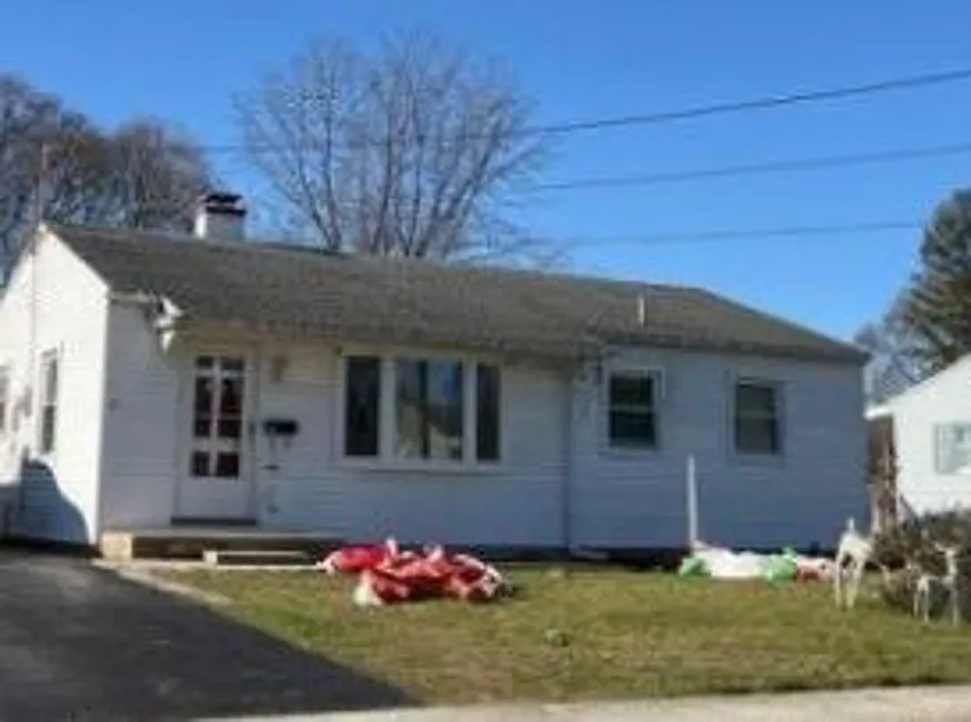 9 Courtland Rd photo 1