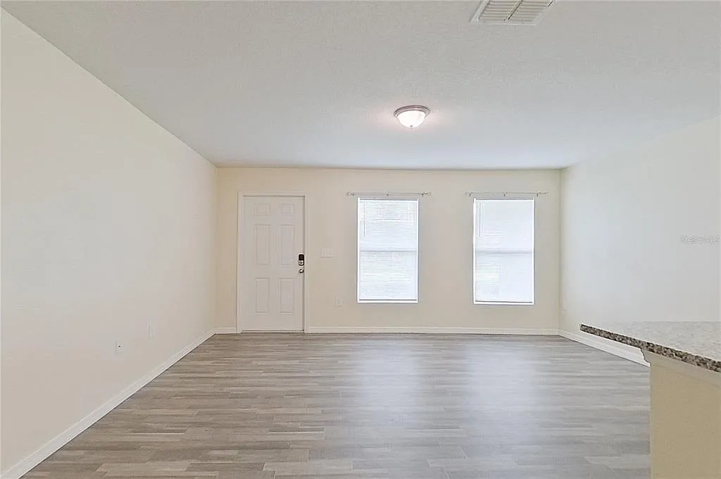 Building Photo - 27008 Anthony Ave #27008