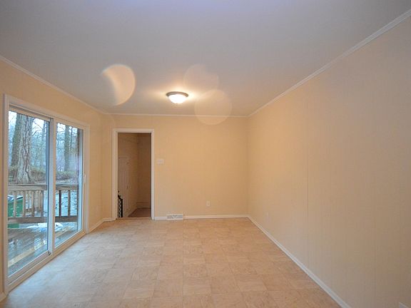 3rd image of 2622 Dellinger Cres