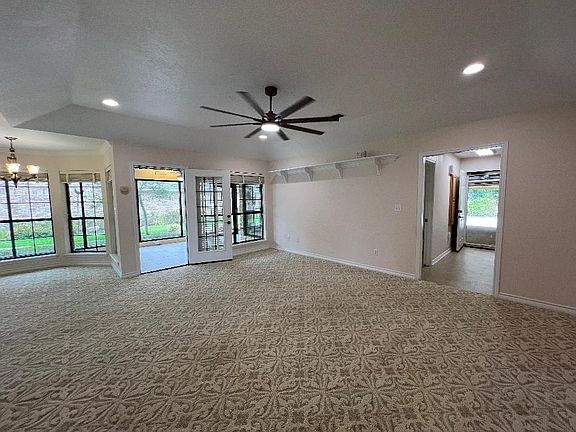 4th image of 704 University Dr