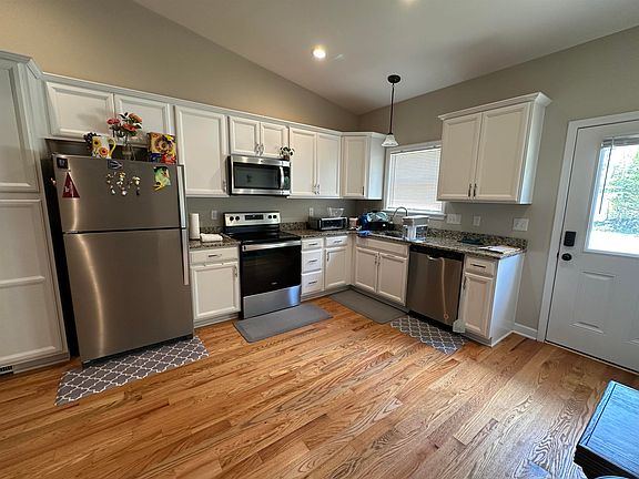 5th image of 115 Mount Tabor Rd