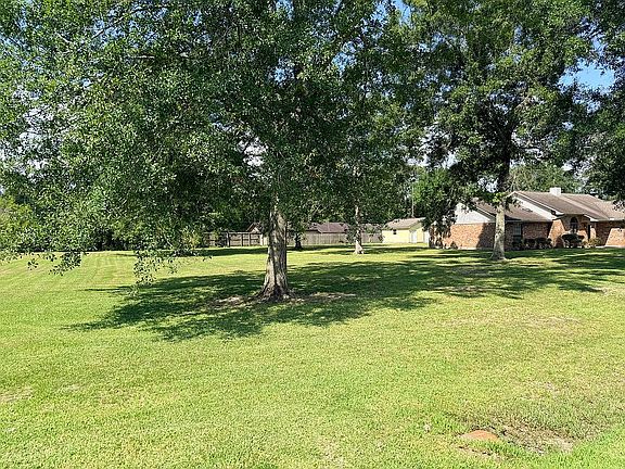 3rd image of 6305 Rosewood Dr