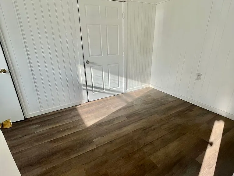 849 Hunter Run Rd — Photo 3