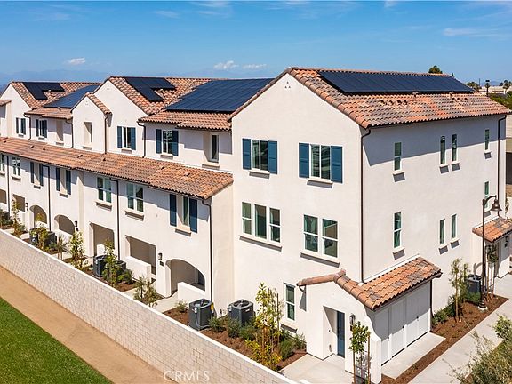 3rd image of 240 Tierra Ln