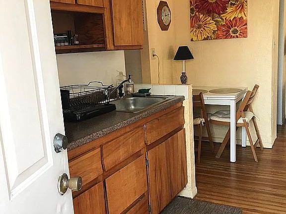 3rd image of 49 E Walnut St #2