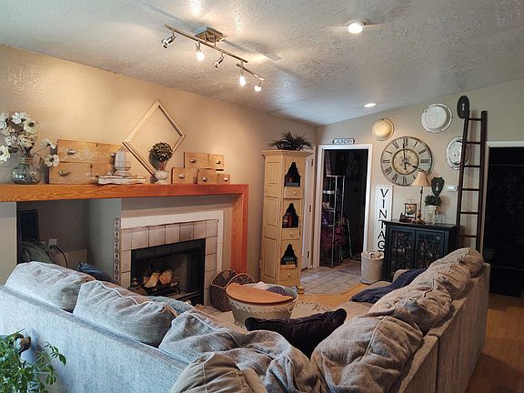 5th image of 240 N Sunflower Dr APT 66