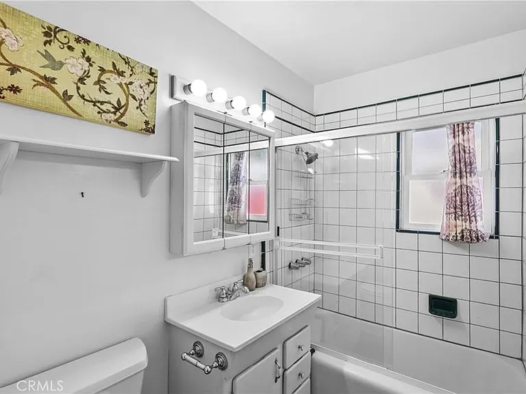 810 N Maria Ave — Photo 12