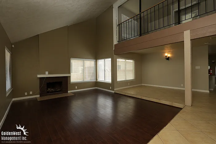 4729 Monaco Rd — Photo 2