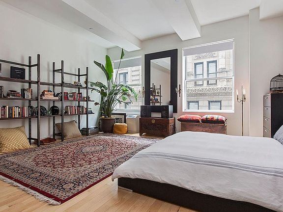 2nd image of 15 Broad St APT 1928