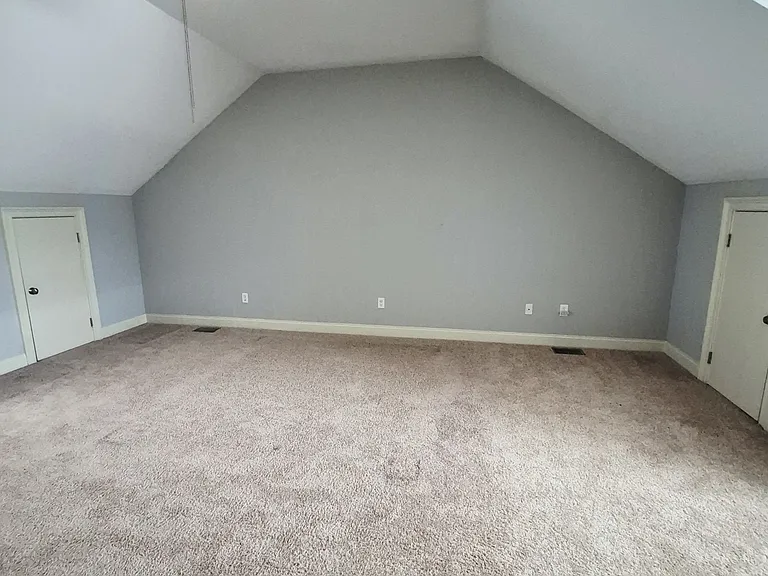 319 Berrien St — Photo 20