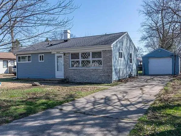 54648 27th St, South Bend, IN 46635