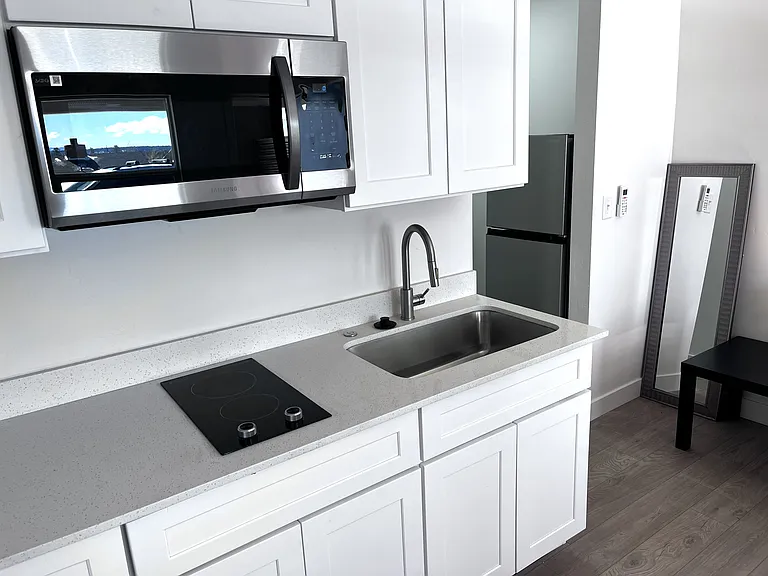 Western Hills Apartments — Photo 16