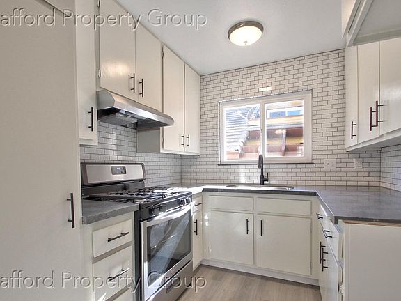 2nd image of 1440 Thomas Ave