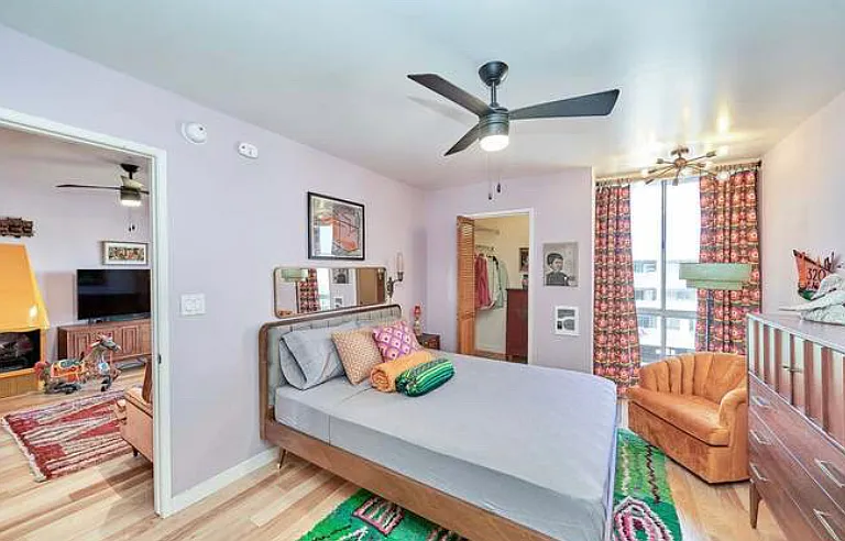 320 S Ardmore Ave #310 — Photo 6