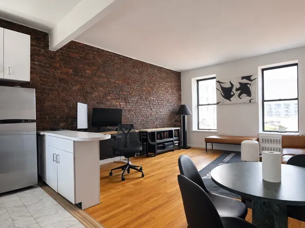 12 Charles St APT 6C, New York, NY 10014