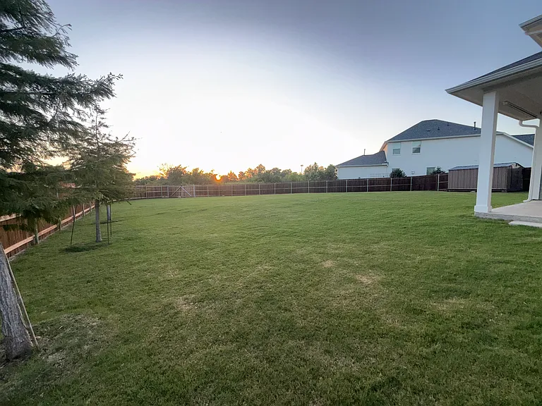 6749 Lake Overlook Dr — Photo 2