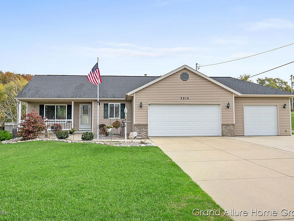 1st image of 2810 Dylan Ct NE