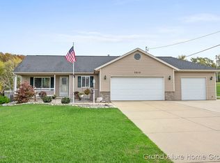 2810 Dylan Ct NE, Grand Rapids, MI 49505