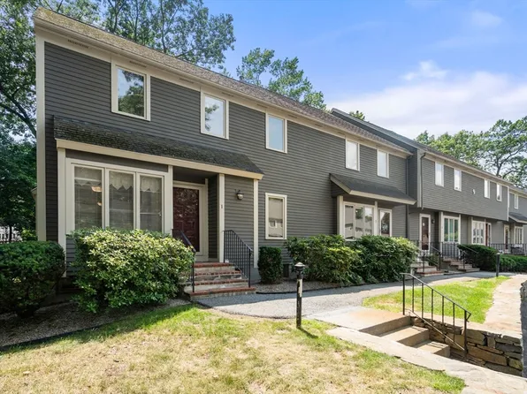 9 Deer Path APT 1, Maynard, MA 01754
