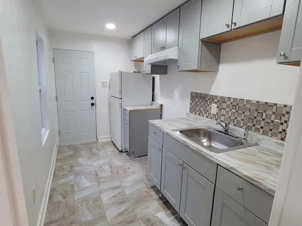 1051 Muhlenberg St, Reading, PA 19602