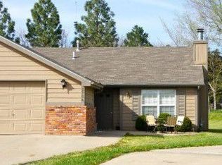 3704 Elizabeth Ct, Lawrence, KS 66049