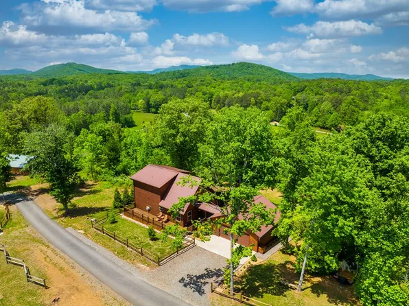 310 Deerfield Dr, Murphy, NC 28906