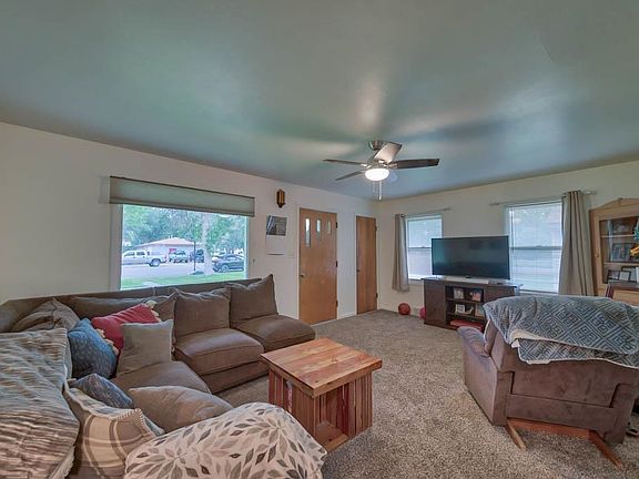 3rd image of 705 S 6th St