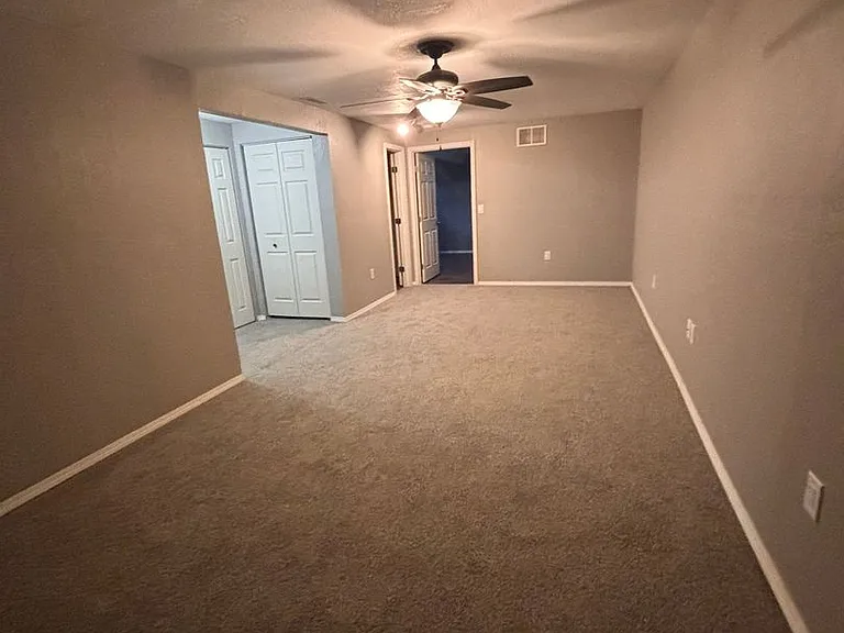 110 Texas St — Photo 14
