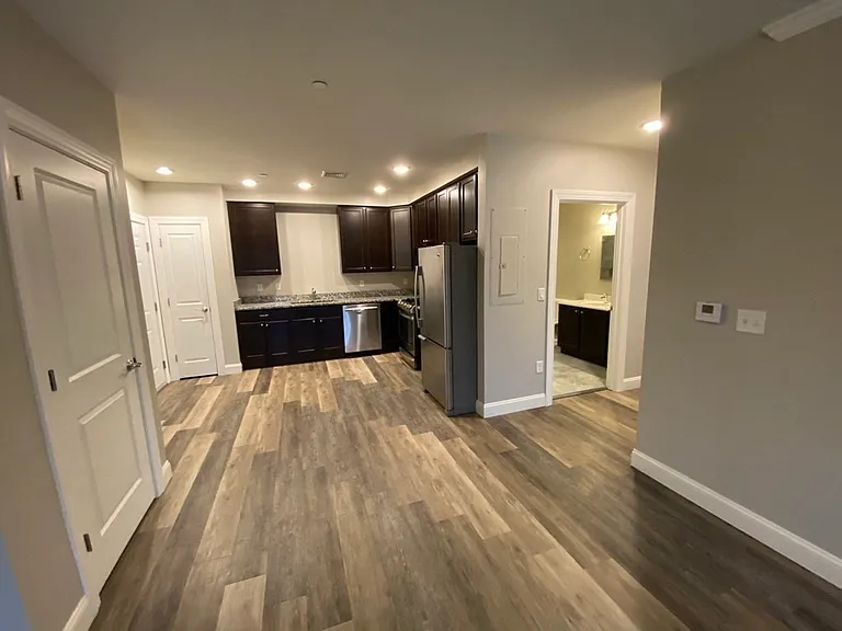 40 Ames Ave #300 — Photo 2