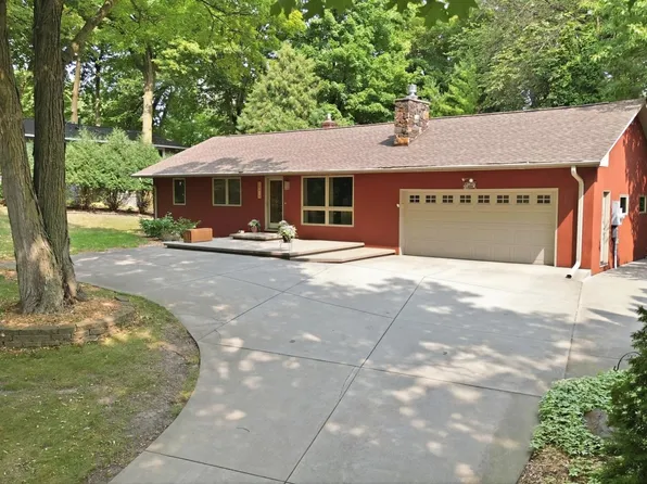 18416 Ridgewood Rd, Wayzata, MN 55391