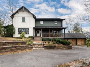246 Sweetwater Rd, Mills River, NC 28759