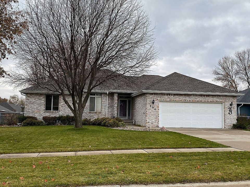 1st image of 594 Laura Ln