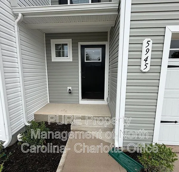 5945 Granbury Dr — Photo 7