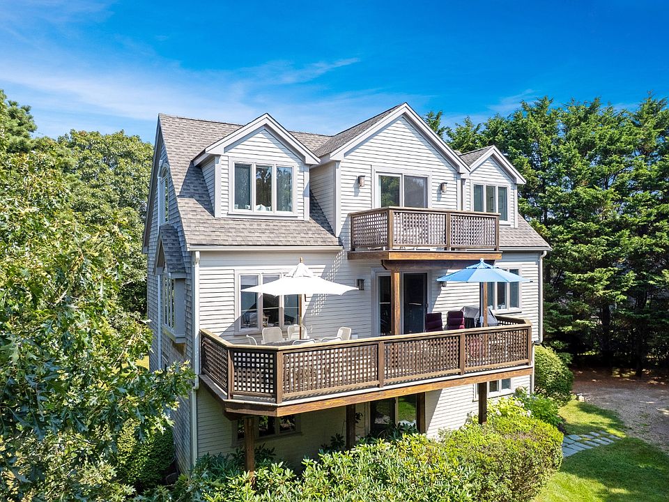 1st image of 23 Thaxter Ln