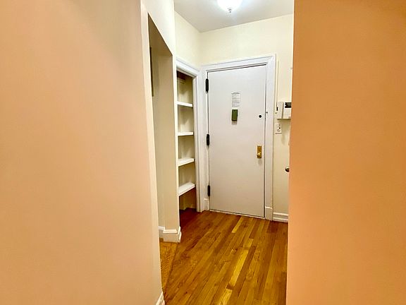 5th image of 515 E 78th St APT 3A