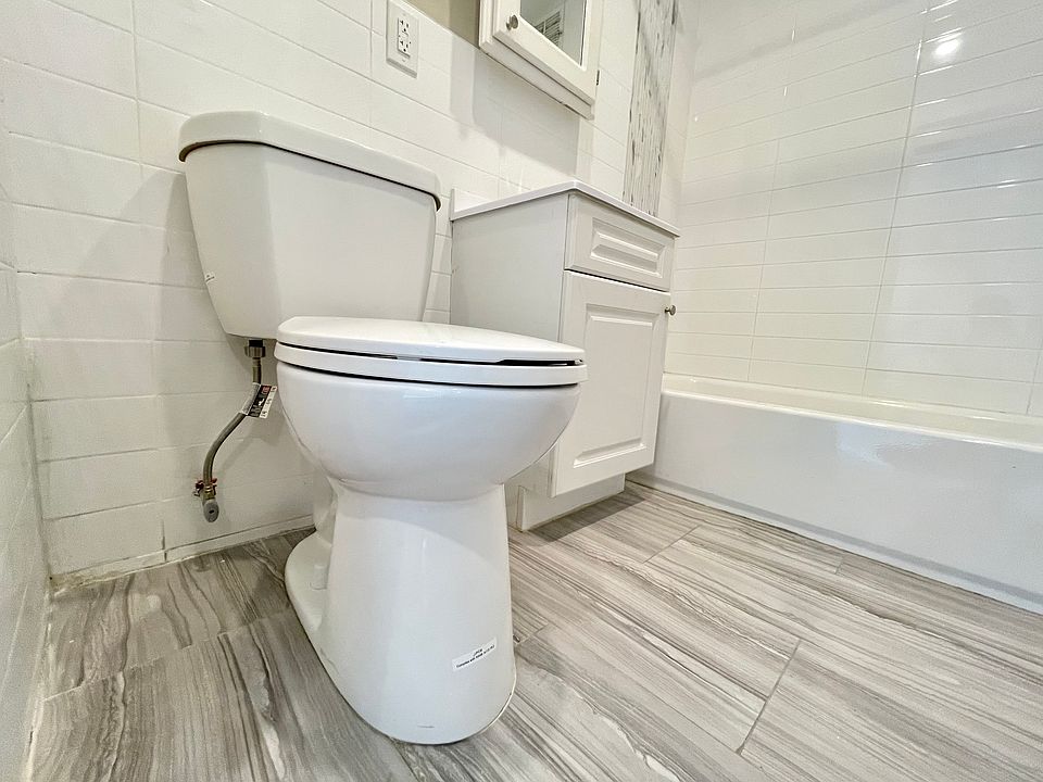 2nd image of 2505 John F Kennedy Blvd #68E