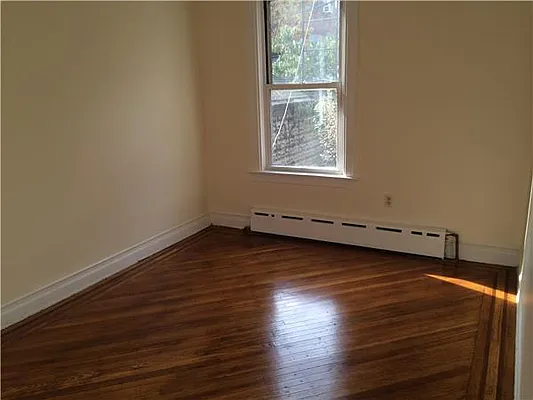 Rented by Lucien Perry | media 25